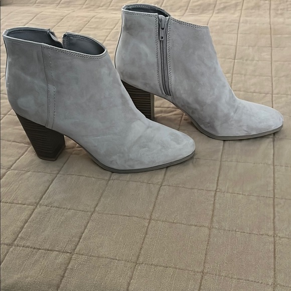 Old Navy Shoes - Women's Gray Ankle Boots